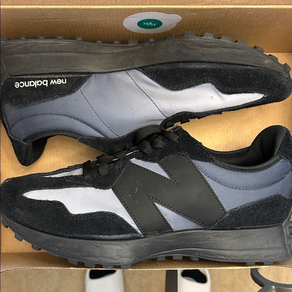 New Balance Men’s Black and Gray Sneakers Size 9.5 PRICE IS FIRM